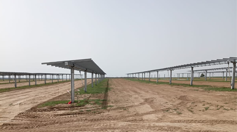 Montaje de trackers solares y estructuras fotovoltaicas - DadoSol Energy
